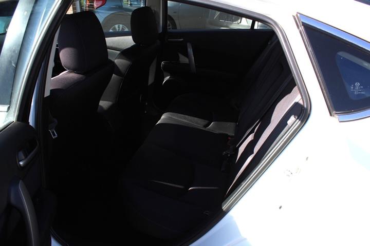 Hvid Mazda 6 fra 2008