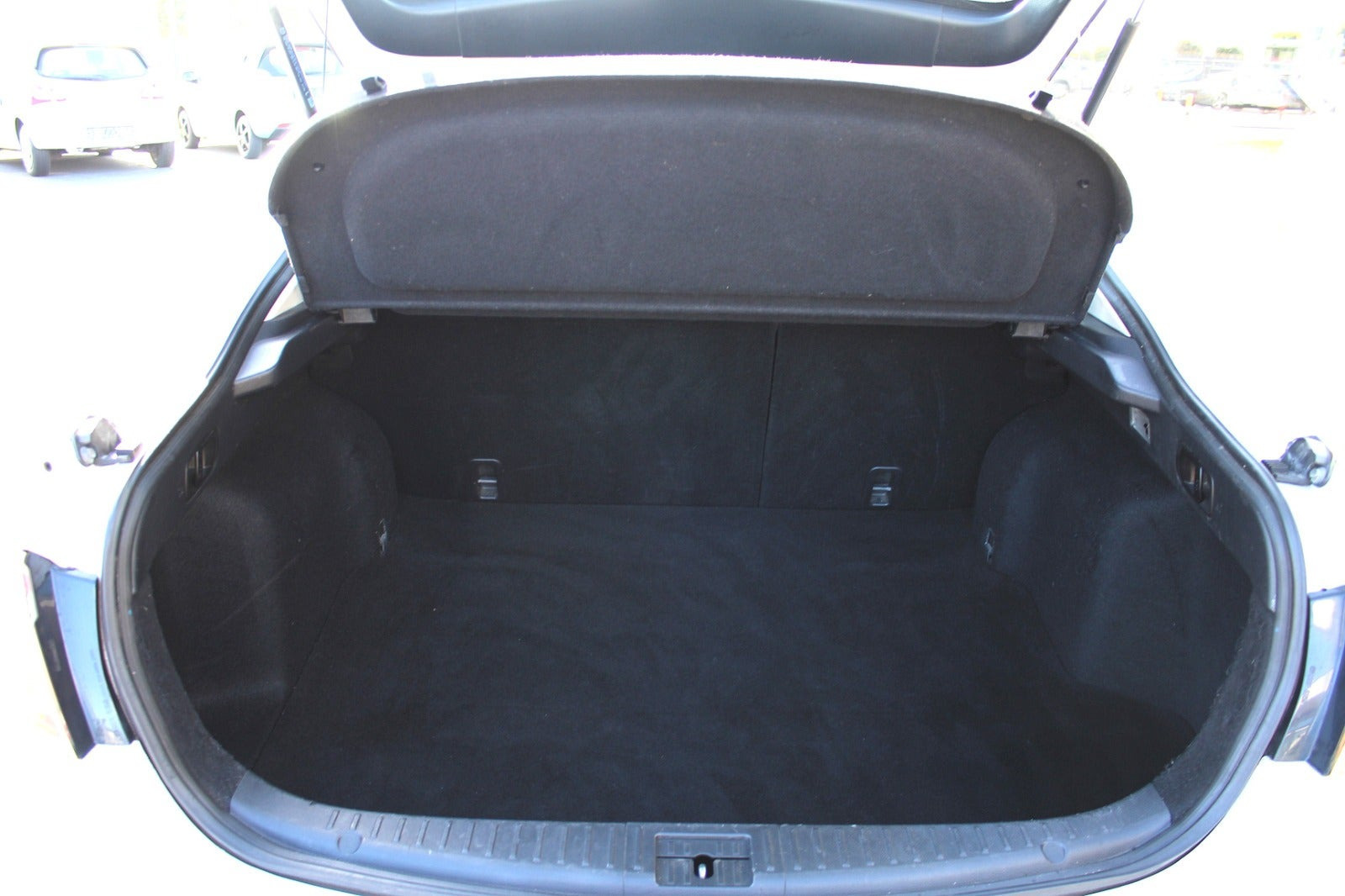 Hvid Mazda 6 fra 2008