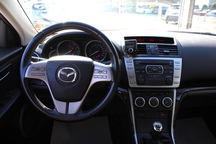 Hvid Mazda 6 fra 2008