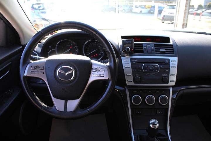 Hvid Mazda 6 fra 2008