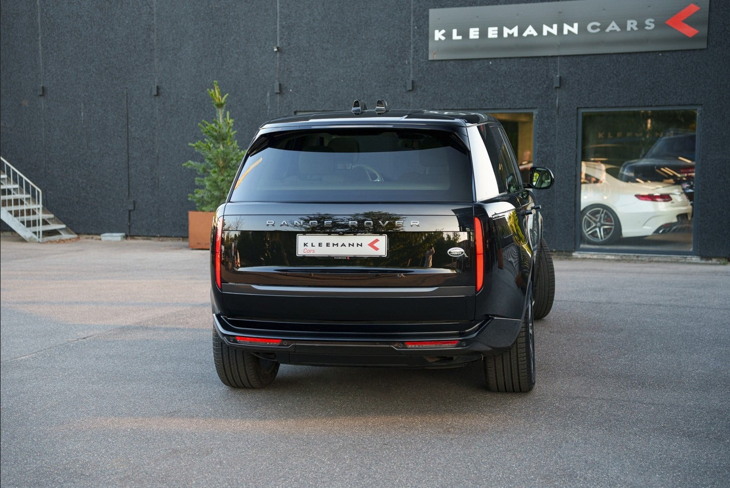 Sort Land Rover Range Rover fra 2023