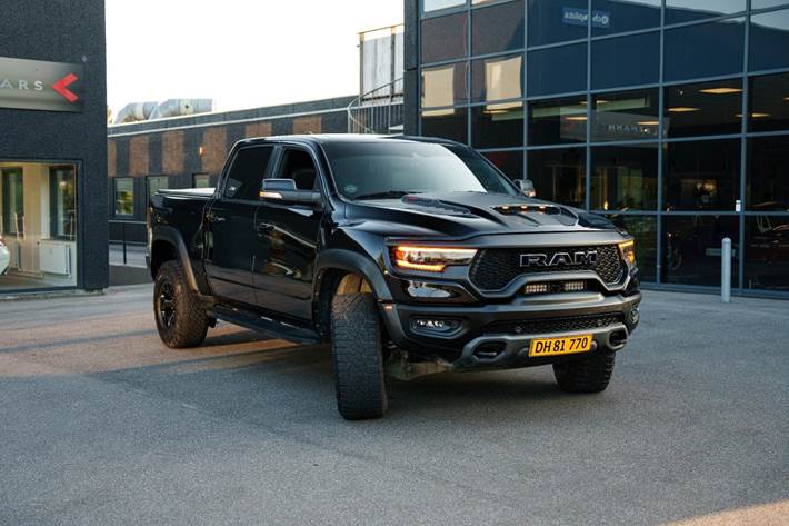 Sort Dodge RAM 1500 fra 2021