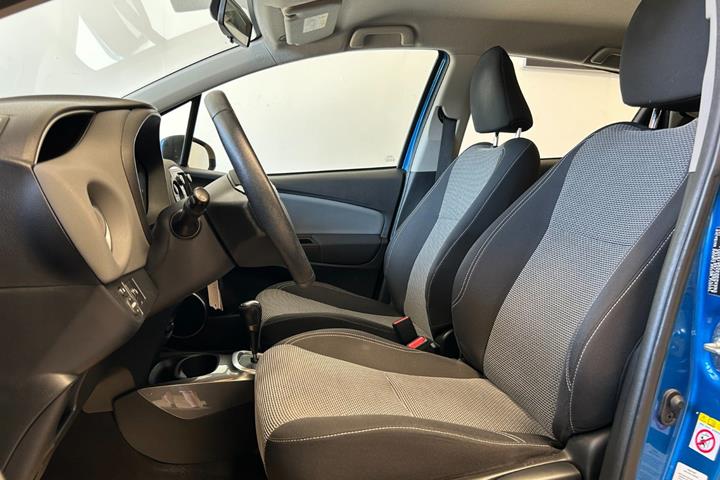 undefined Toyota Yaris fra 2015
