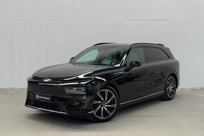 Sort Xpeng G9 fra 2024