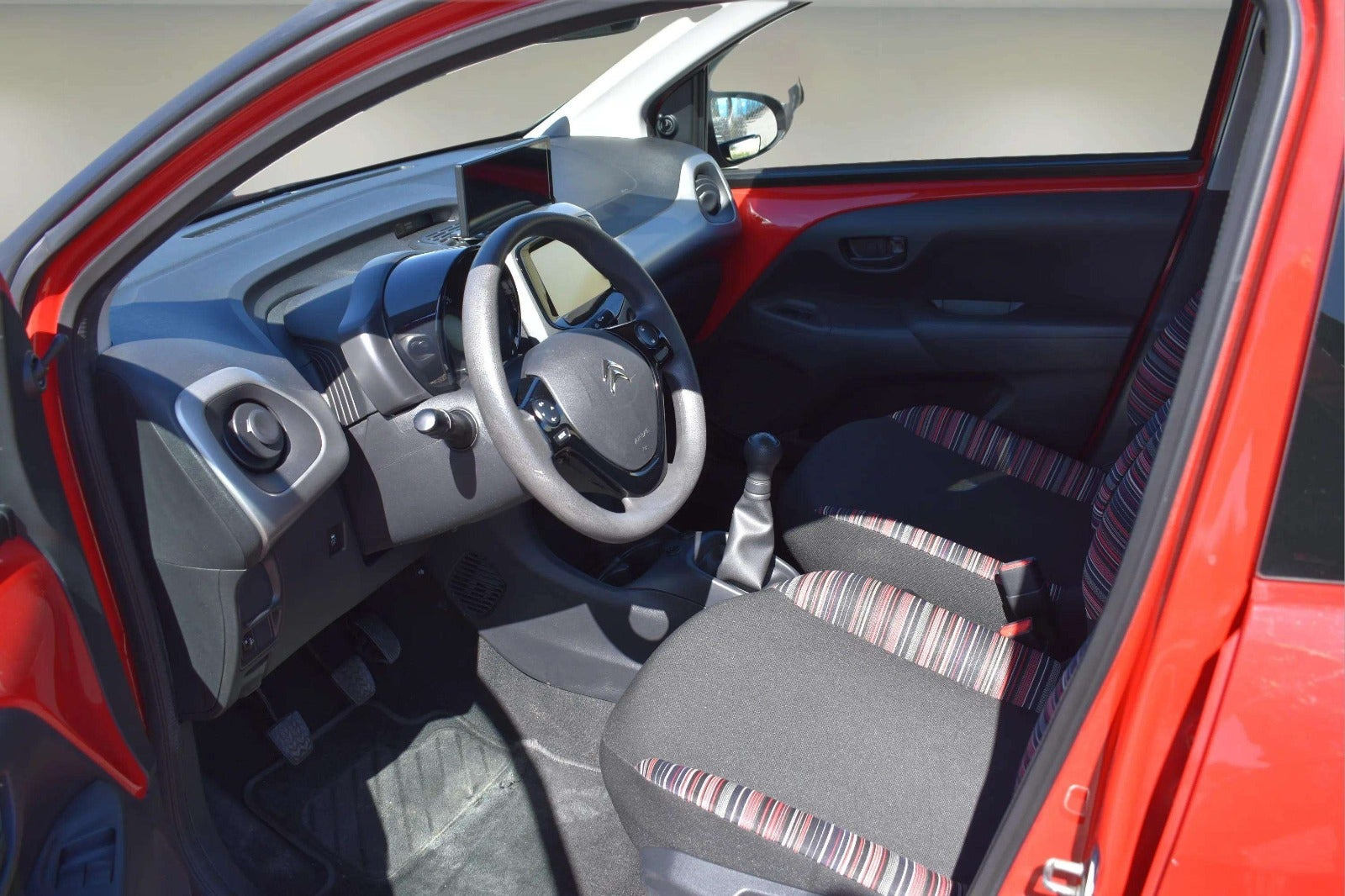 Rød Citroën C1 fra 2016