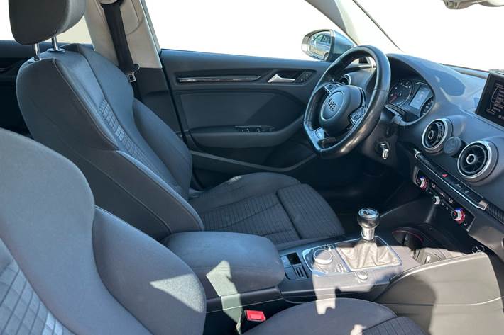 Sort Audi A3 fra 2015