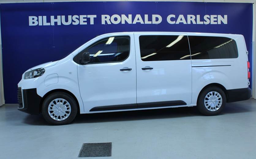 Toyota Proace Verso 75 Long Shuttle
