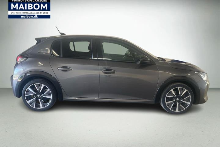 Sølv Peugeot 208 fra 2020