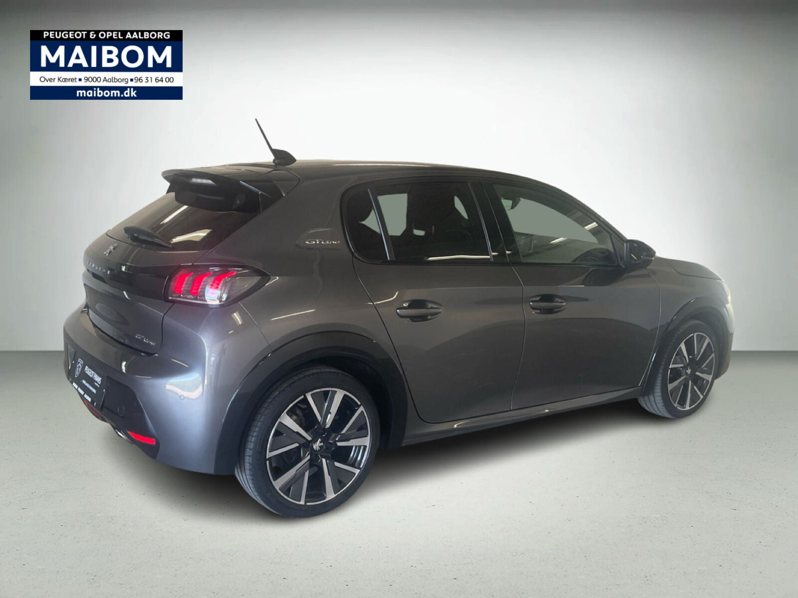 Sølv Peugeot 208 fra 2020