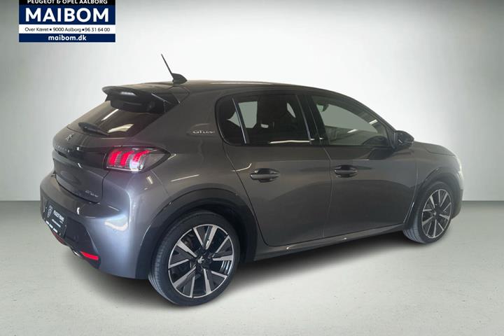 Sølv Peugeot 208 fra 2020