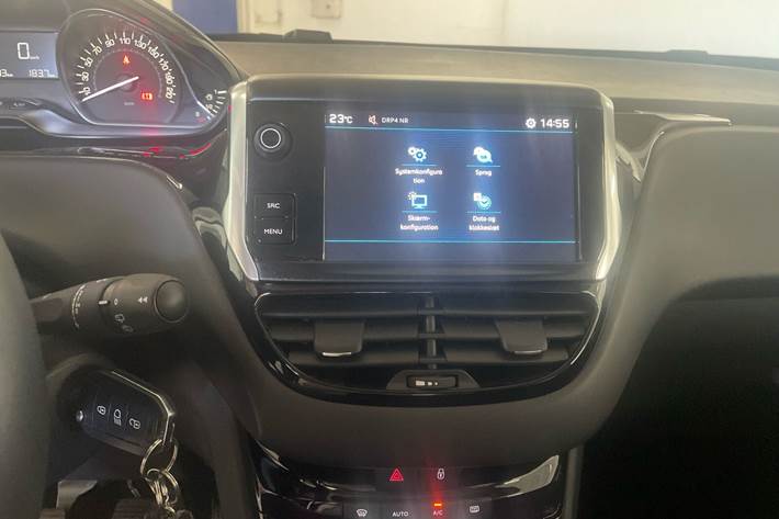Hvid Peugeot 208 fra 2017