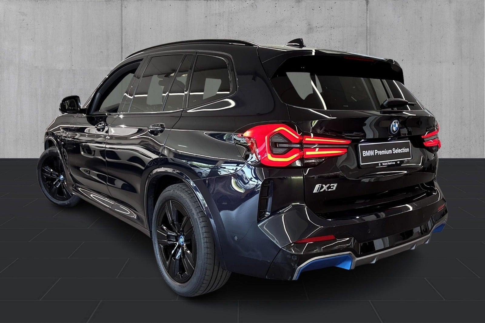 Sort BMW iX3 fra 2024