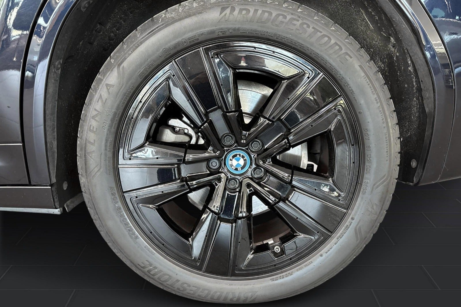 Sort BMW iX3 fra 2024