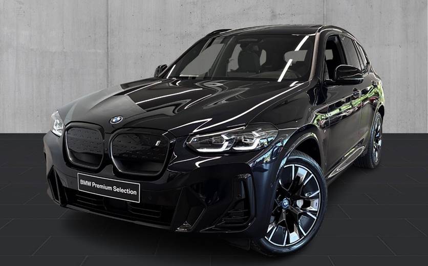 BMW iX3 Charged Plus M-Sport