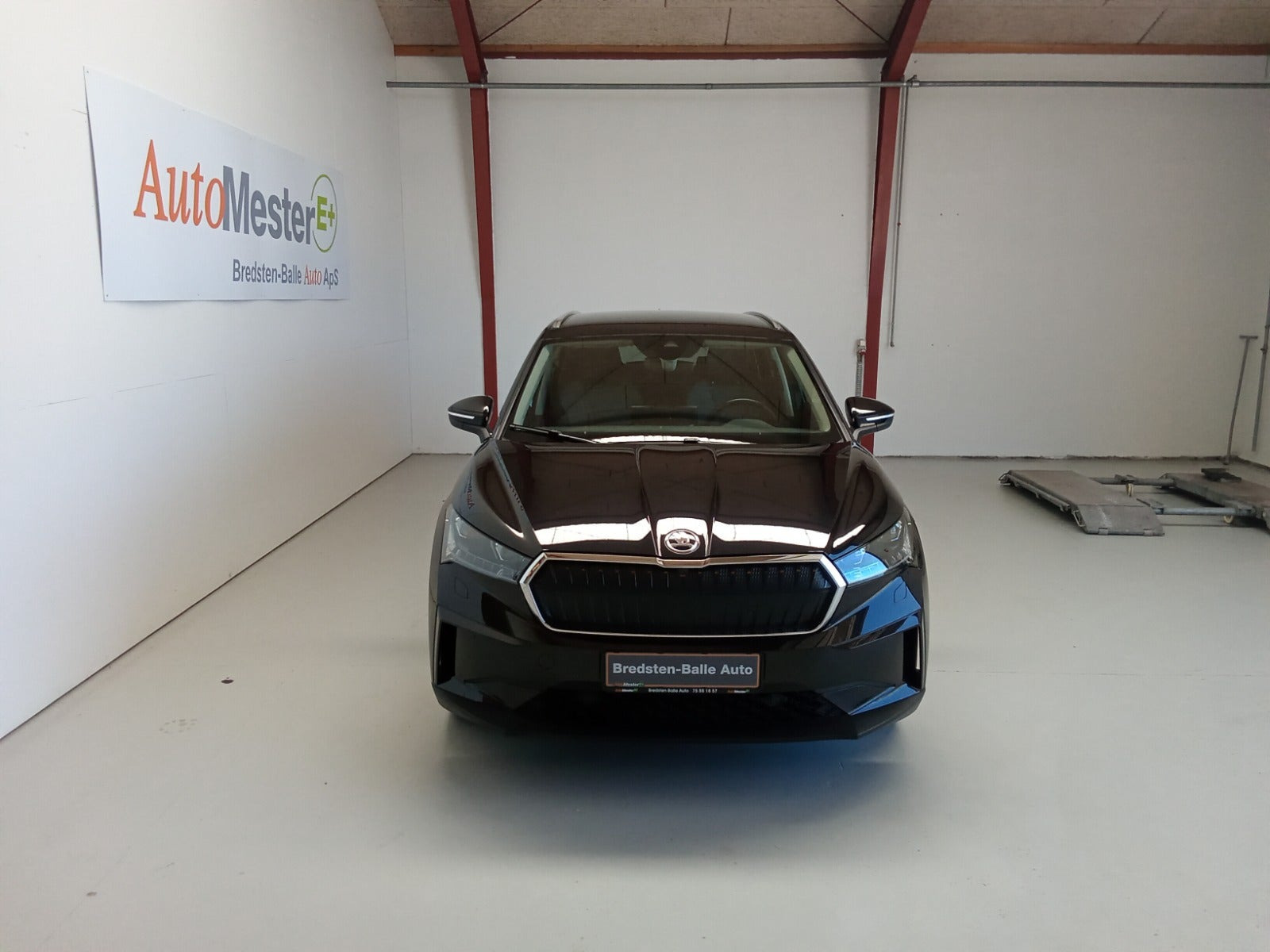 Sort Skoda Enyaq fra 2023
