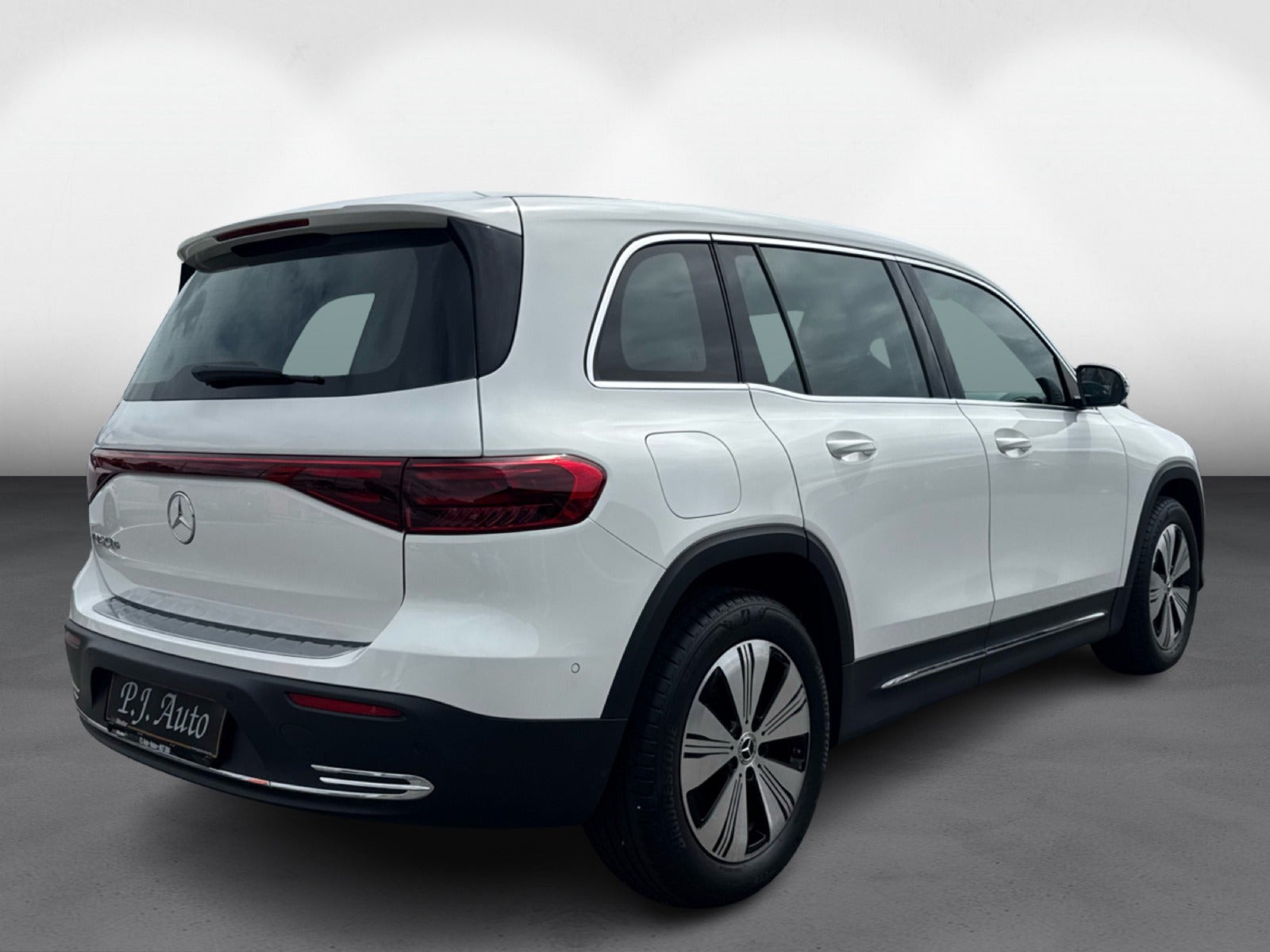 Hvid Mercedes EQB250+ fra 2025