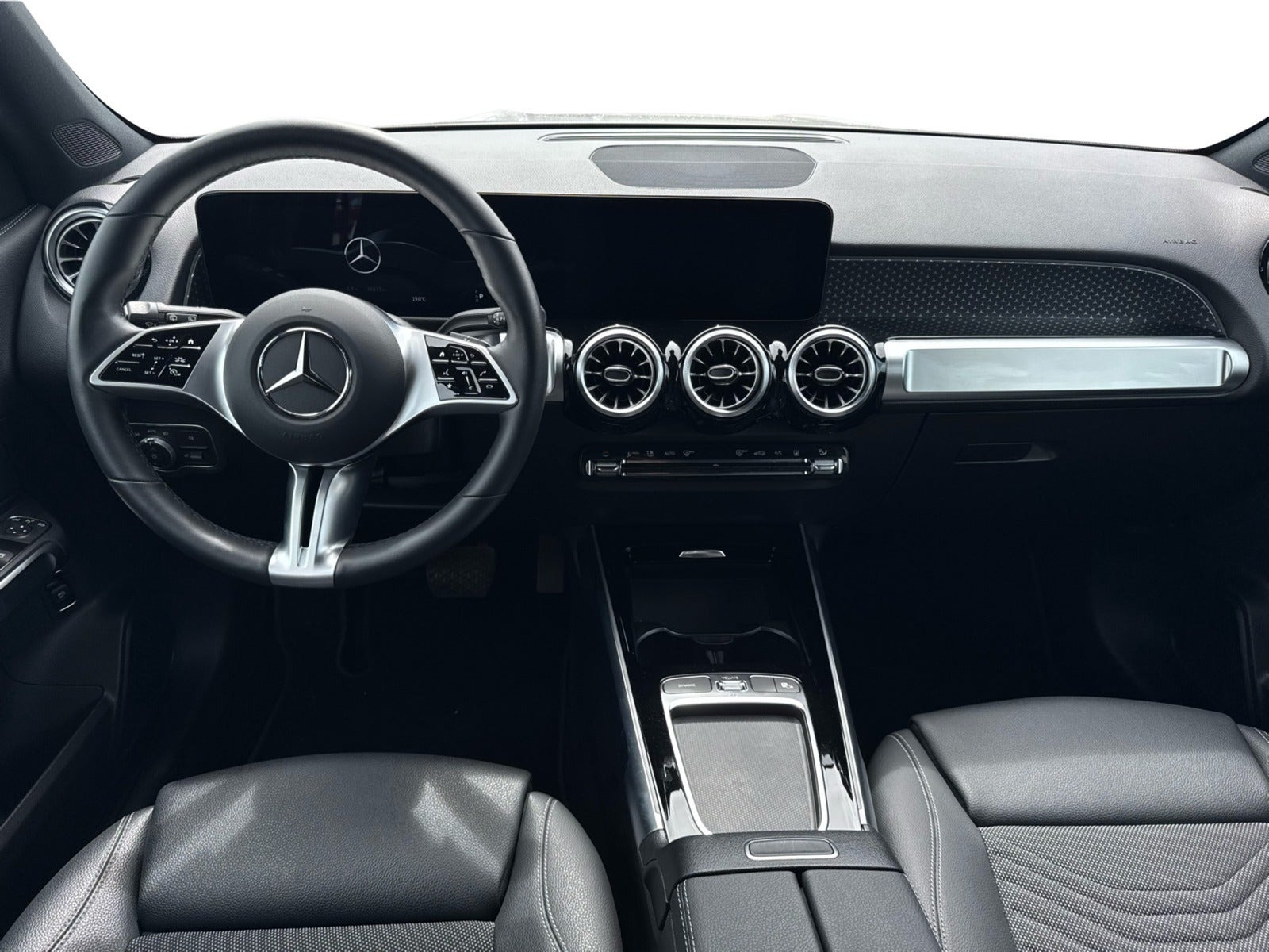 Hvid Mercedes EQB250+ fra 2025