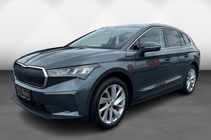 Grå Skoda Enyaq fra 2021 set udefra