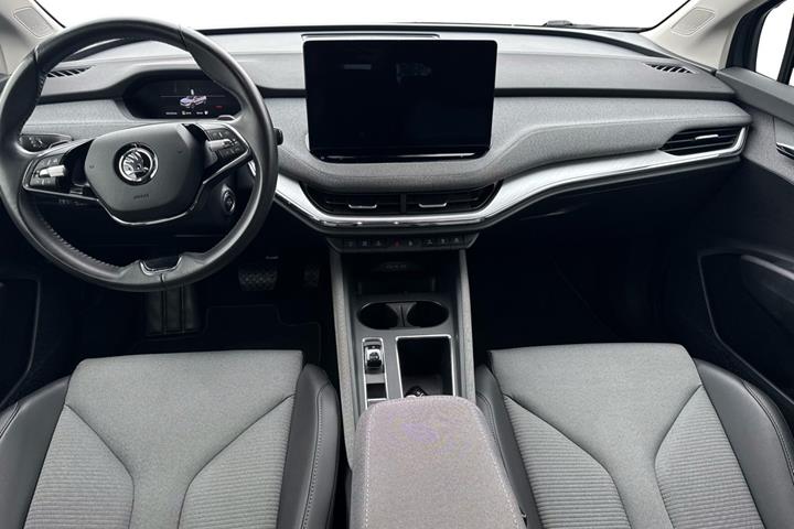 Grå Skoda Enyaq fra 2021