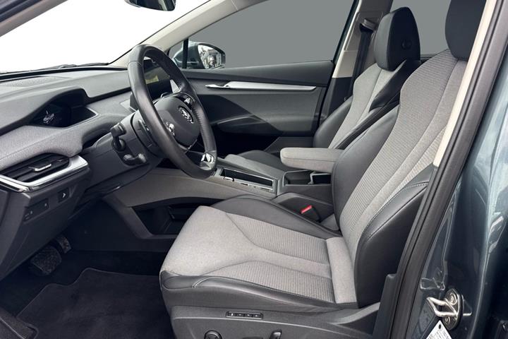 Grå Skoda Enyaq fra 2021