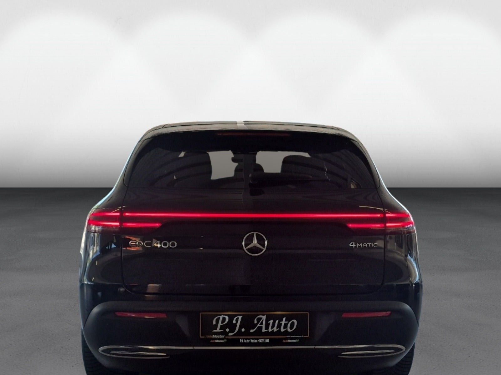 Sort Mercedes EQC400 fra 2020