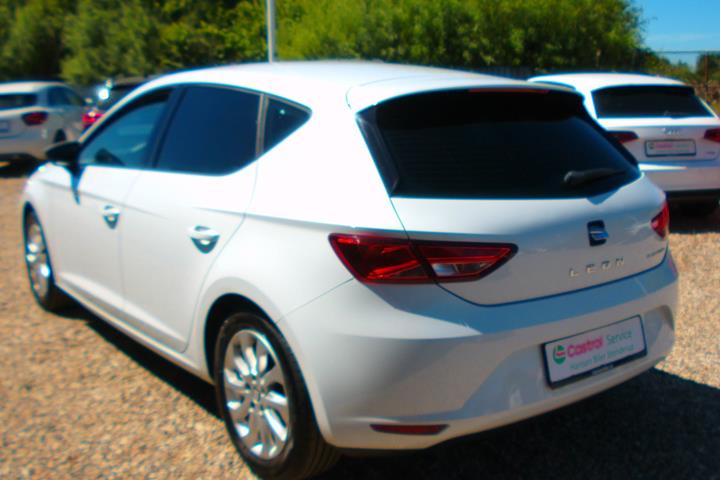 Hvid Seat Leon fra 2016