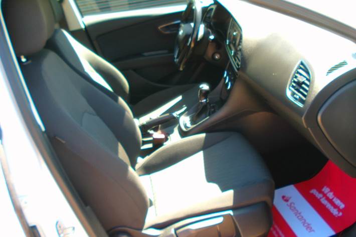 Hvid Seat Leon fra 2016