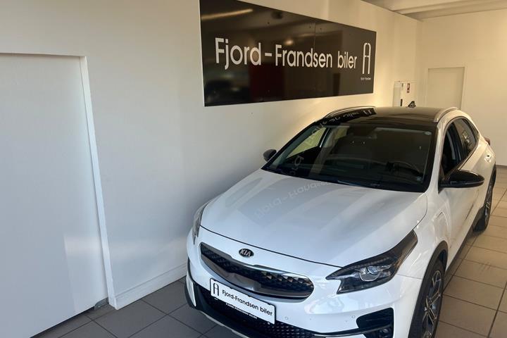 Hvid Kia XCeed fra 2020