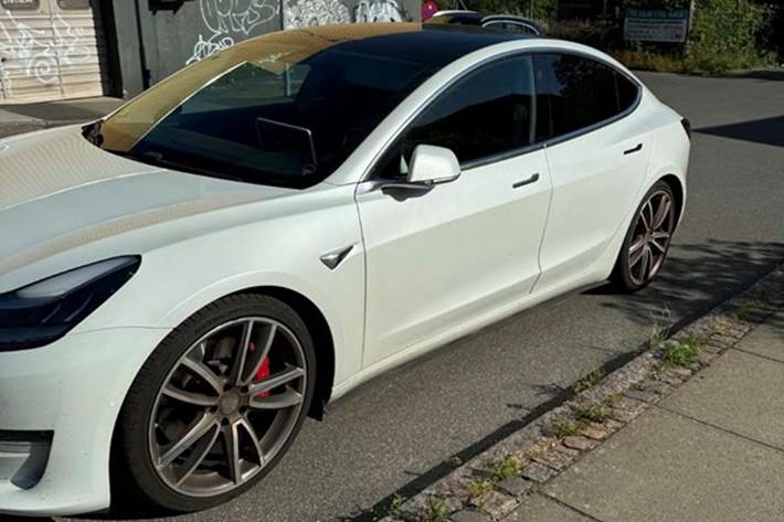 undefined Tesla Model 3 fra 2020