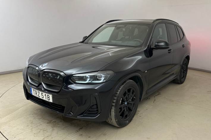 Sort BMW iX3 fra 2023