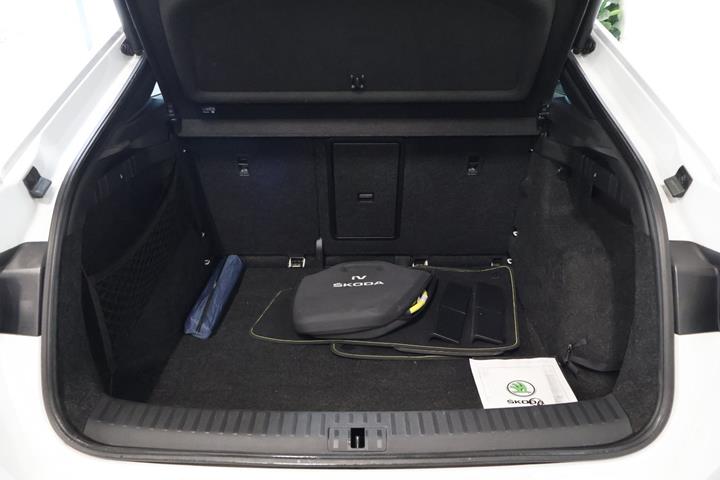 Hvid Skoda Enyaq fra 2022