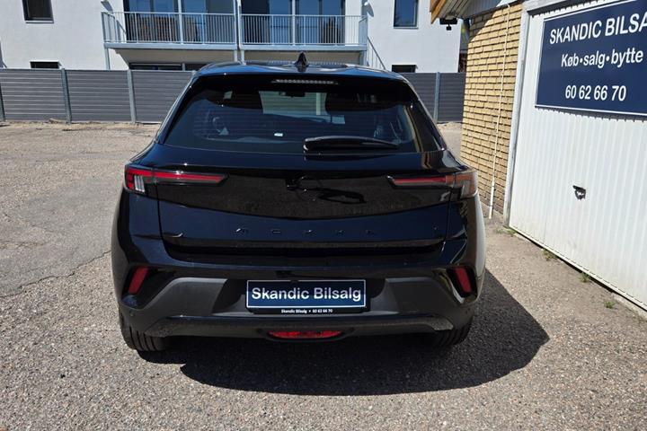 Sort Opel Mokka-e fra 2025