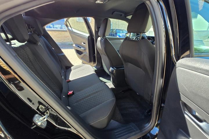 Sort Opel Mokka-e fra 2025