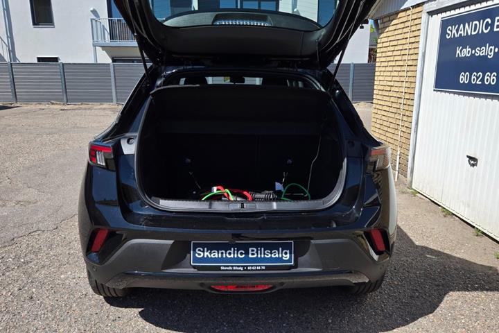 Sort Opel Mokka-e fra 2025