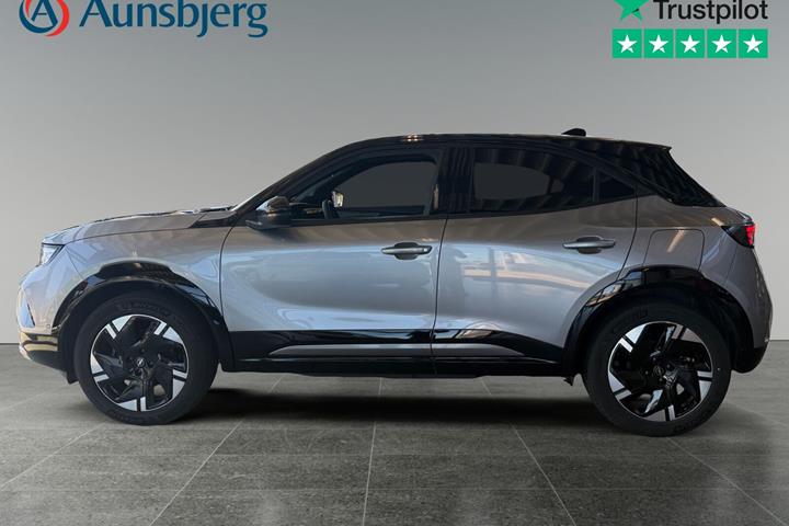 Grå Opel Mokka-e fra 2025