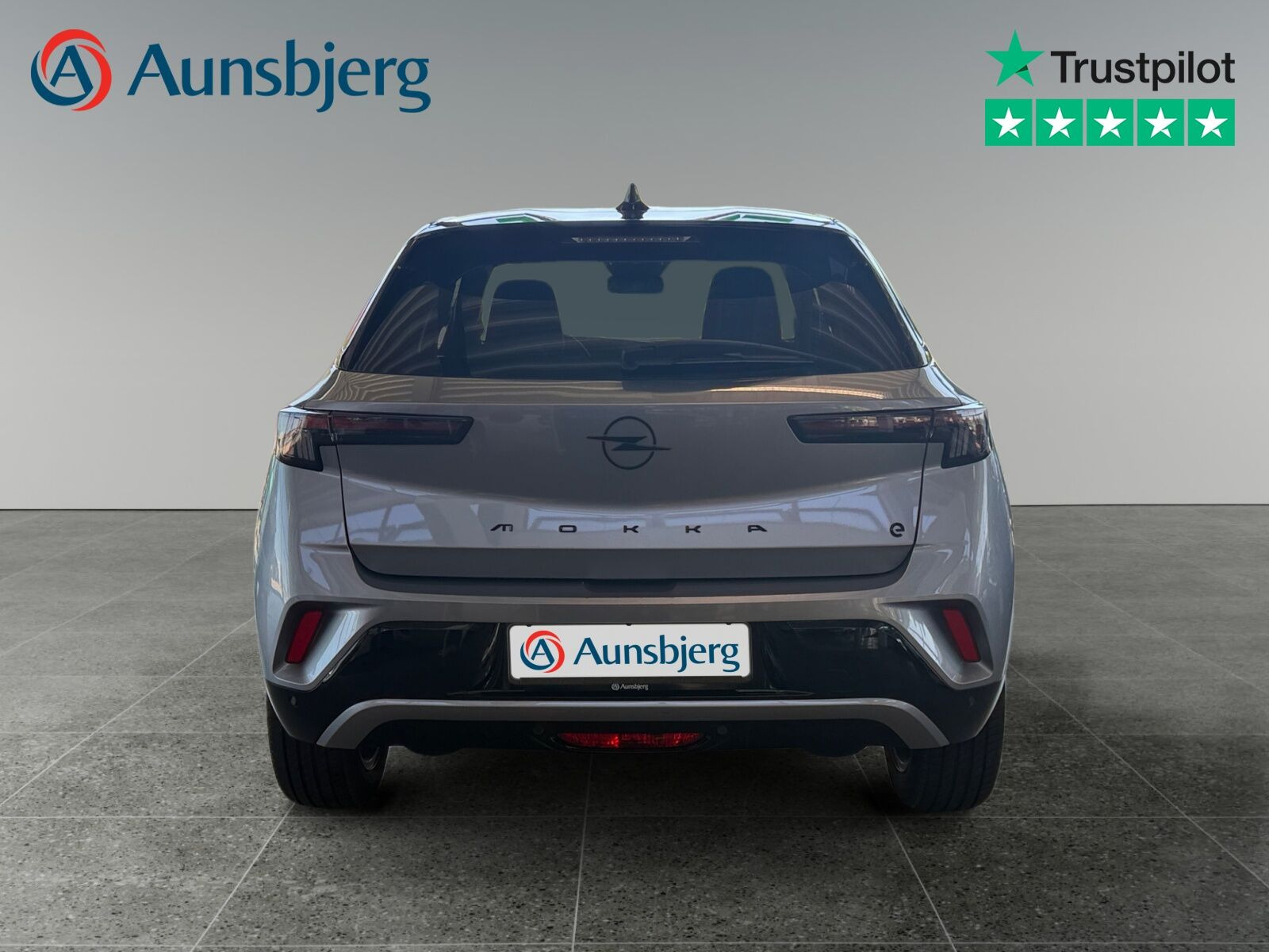 Grå Opel Mokka-e fra 2025