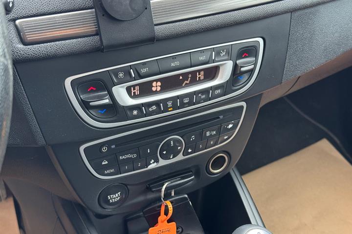 Sort Renault Megane III fra 2011