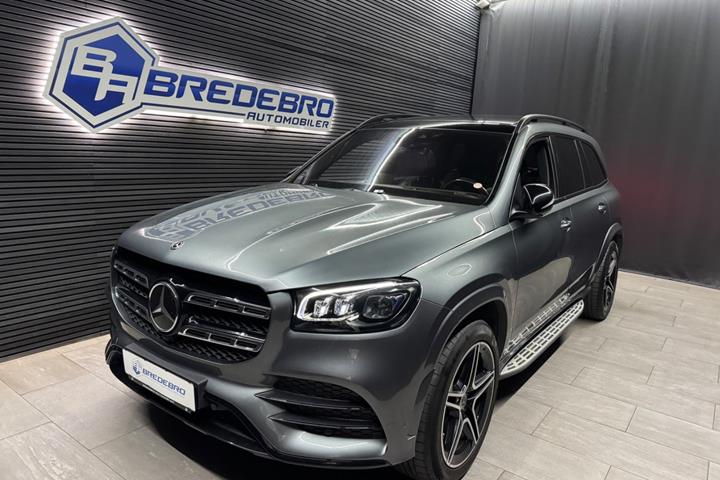 Grå Mercedes GLS400 d fra 2019 set udefra