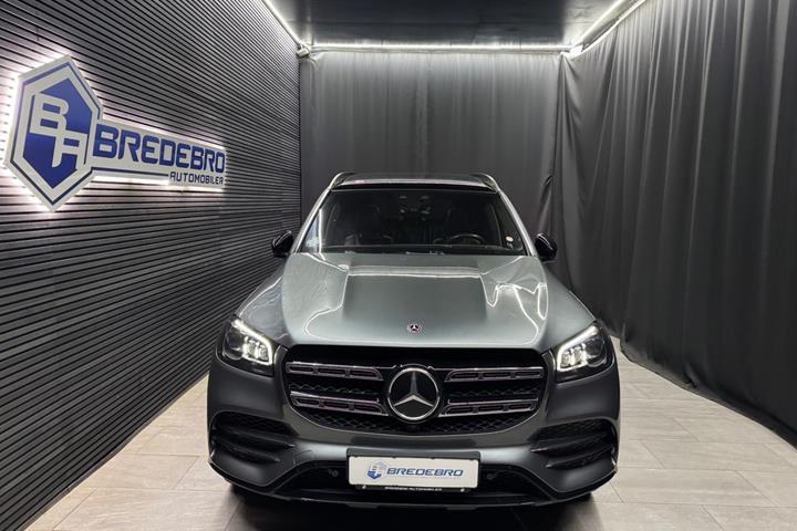Grå Mercedes GLS400 d fra 2019