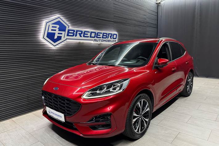 Grå Ford Kuga fra 2020