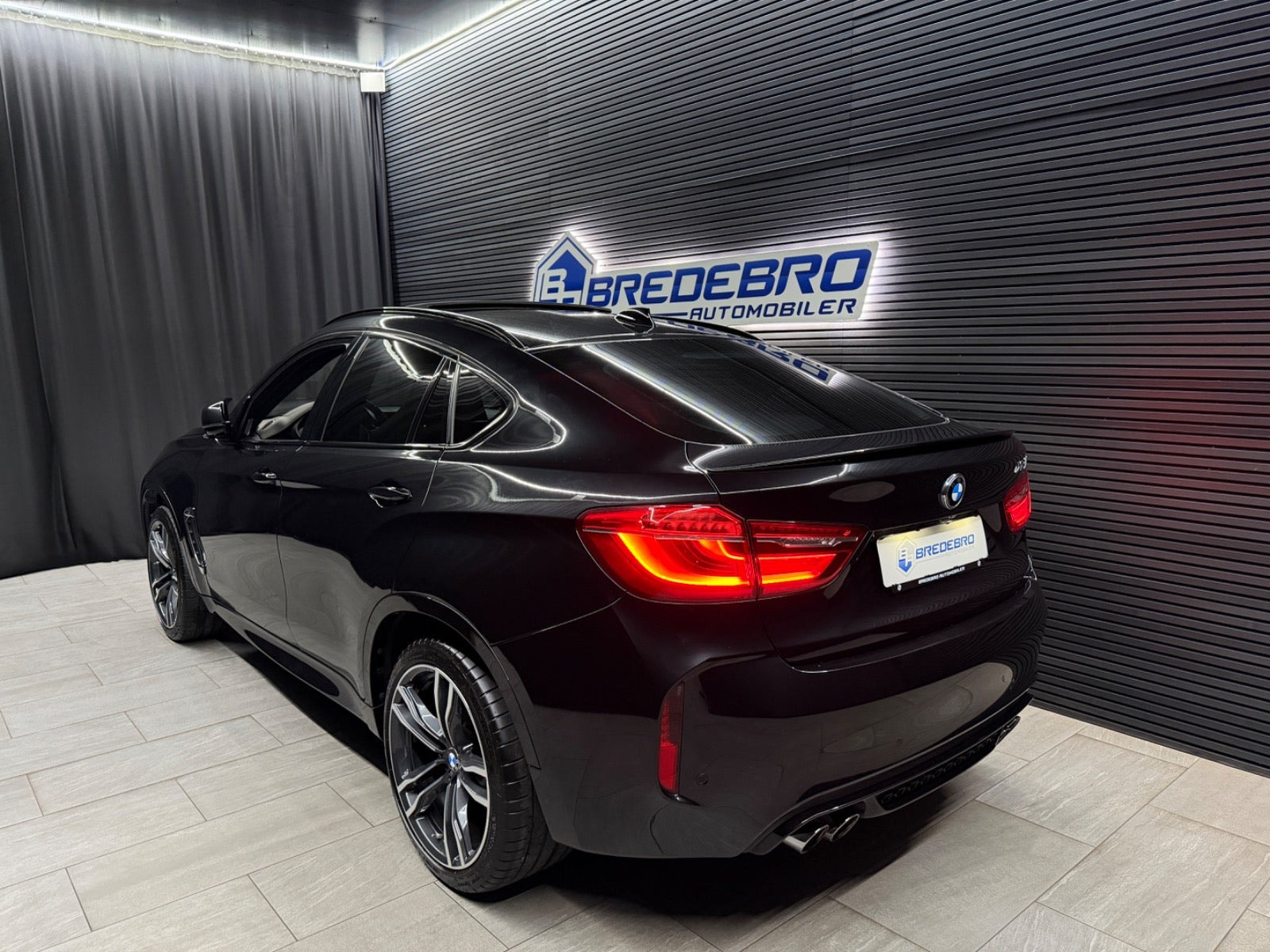 Sort BMW X6 fra 2016