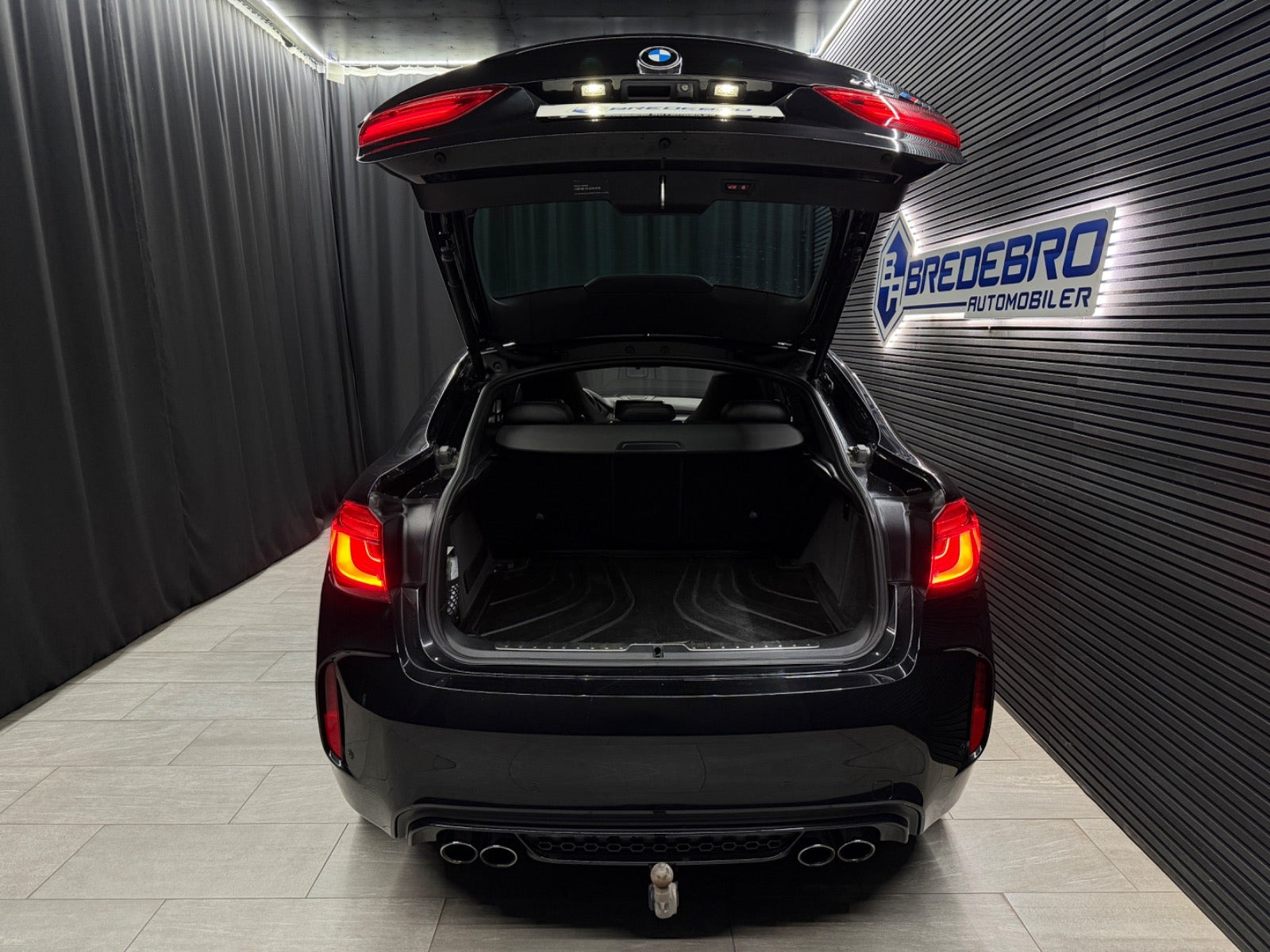 Sort BMW X6 fra 2016