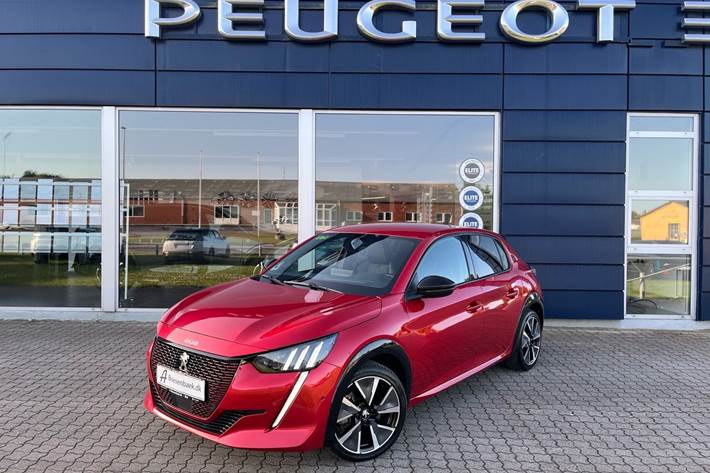 Rød Peugeot e-208 fra 2022