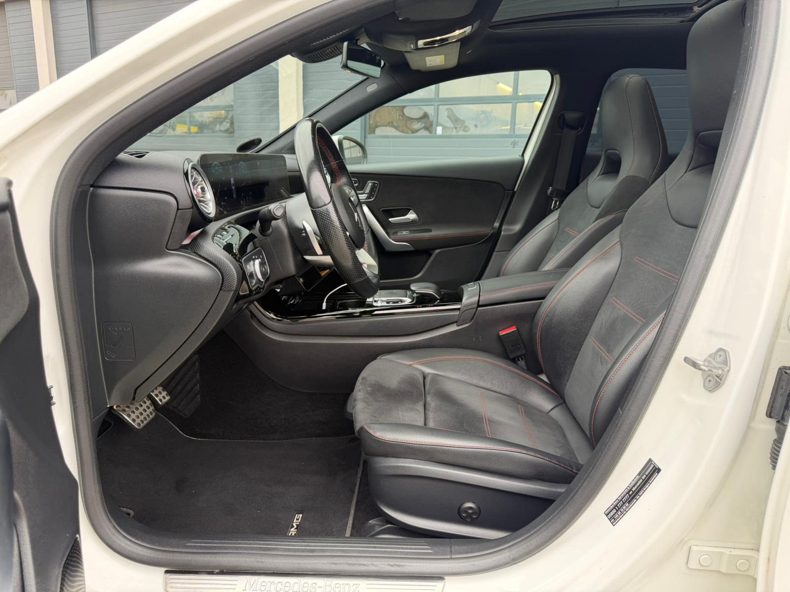 Hvid Mercedes A-Klasse fra 2020
