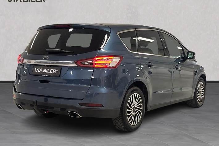 Blå Ford S-MAX fra 2018