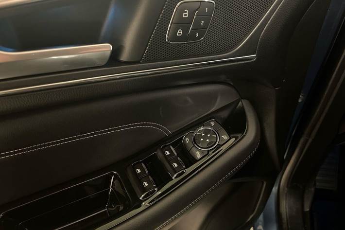 Blå Ford S-MAX fra 2018