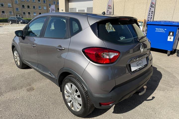 Grå Renault Captur fra 2014