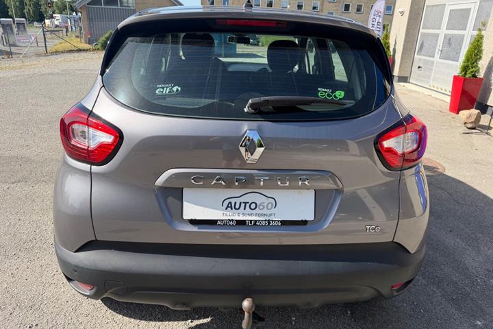 Grå Renault Captur fra 2014