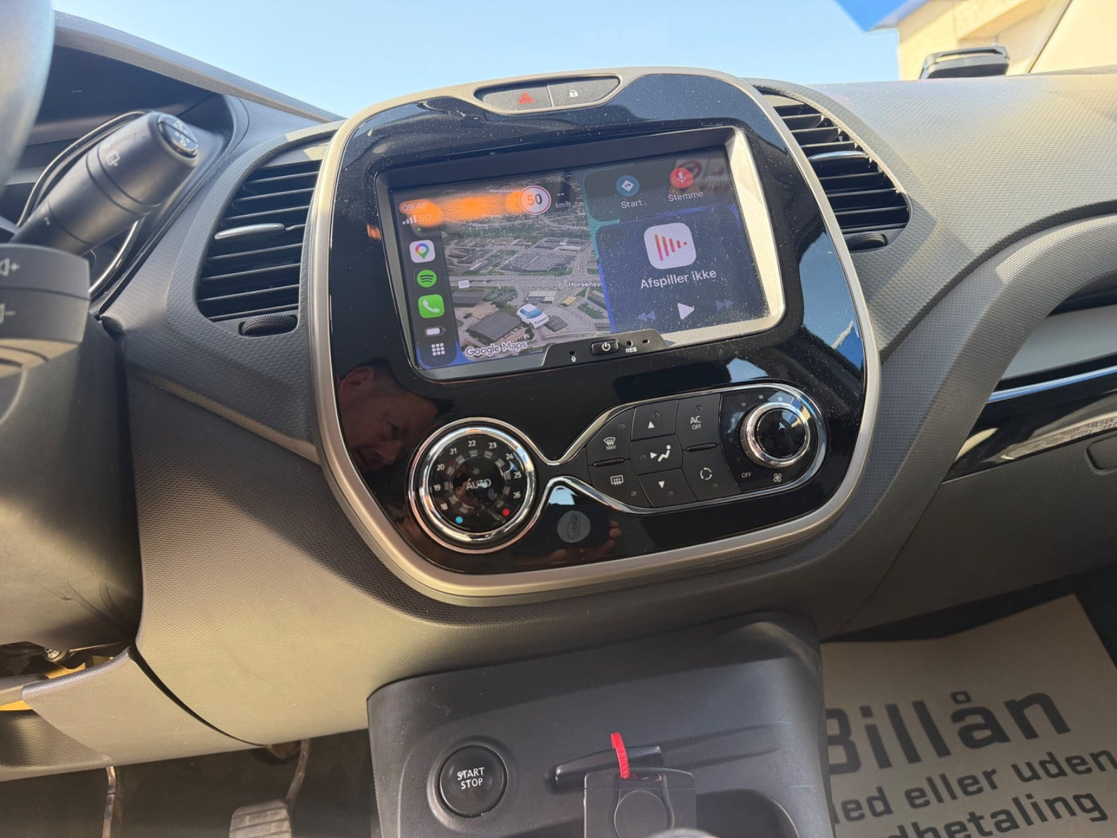 Grå Renault Captur fra 2014