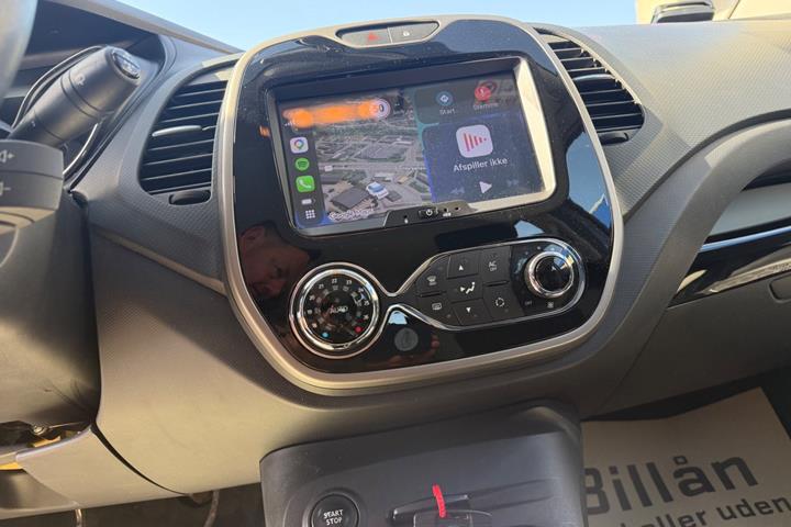 Grå Renault Captur fra 2014